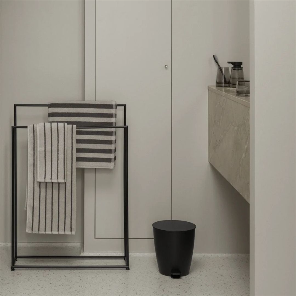 AVA Saklama Kutusu Siyah Ø8 cm - Blomus