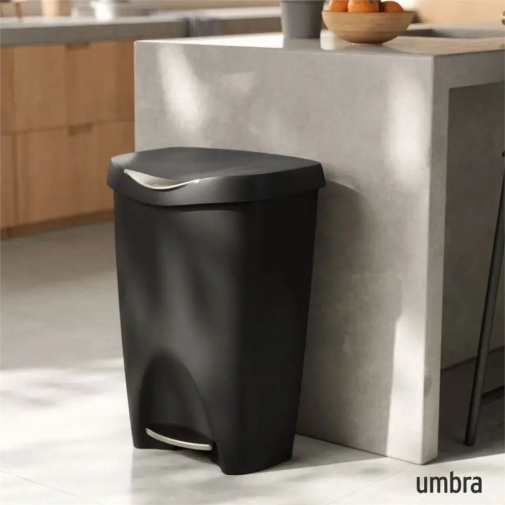 Brım Step Çöp Kovası Siyah/Nikel Mat Kenarlı 50 Lt - Umbra