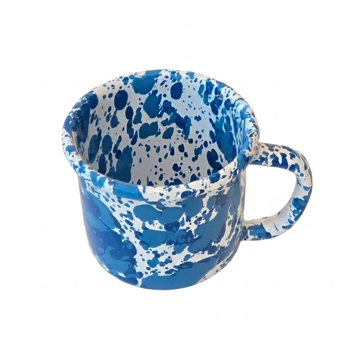 Çamlıca Home retro serisi beyaz üzerine koyu mavi damlatma desenli metal rimsiz emaye kupa üst eğik açıdan genel görünümü