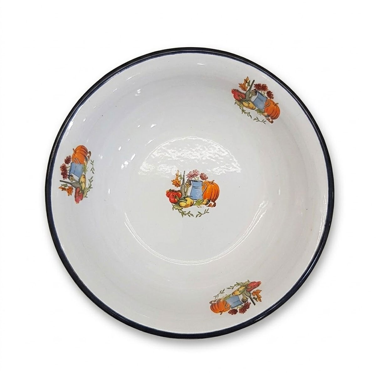 Çamlıca Home 32 cm emaye hamur yoğurma kasesi beyaz iç haznesi ve nostaljik sebze desen detayları üstten görünüm