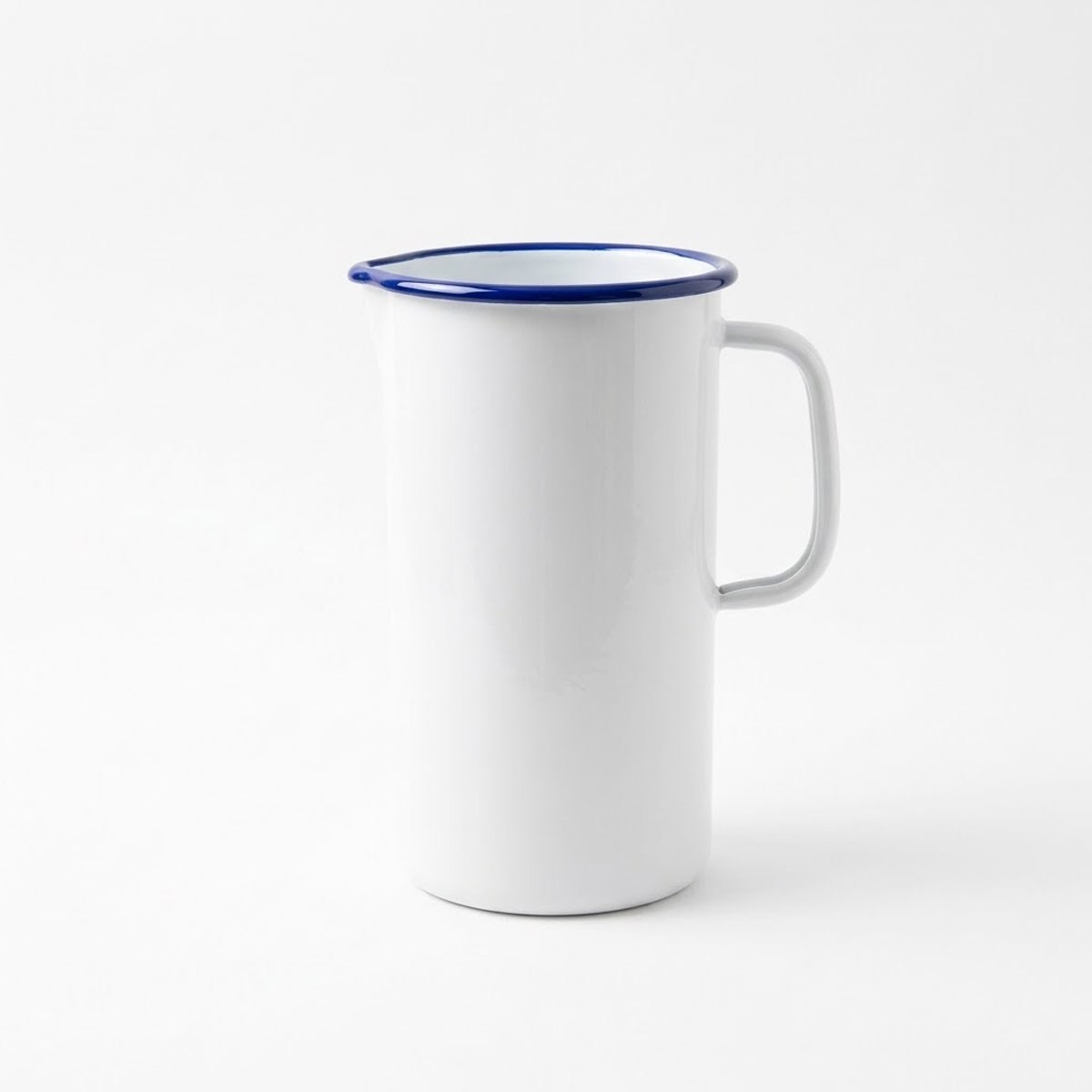 Çamlıca Home kobalt mavi kordon biyeli beyaz kulplu 1600 ml emaye su ve içecek sürahisi