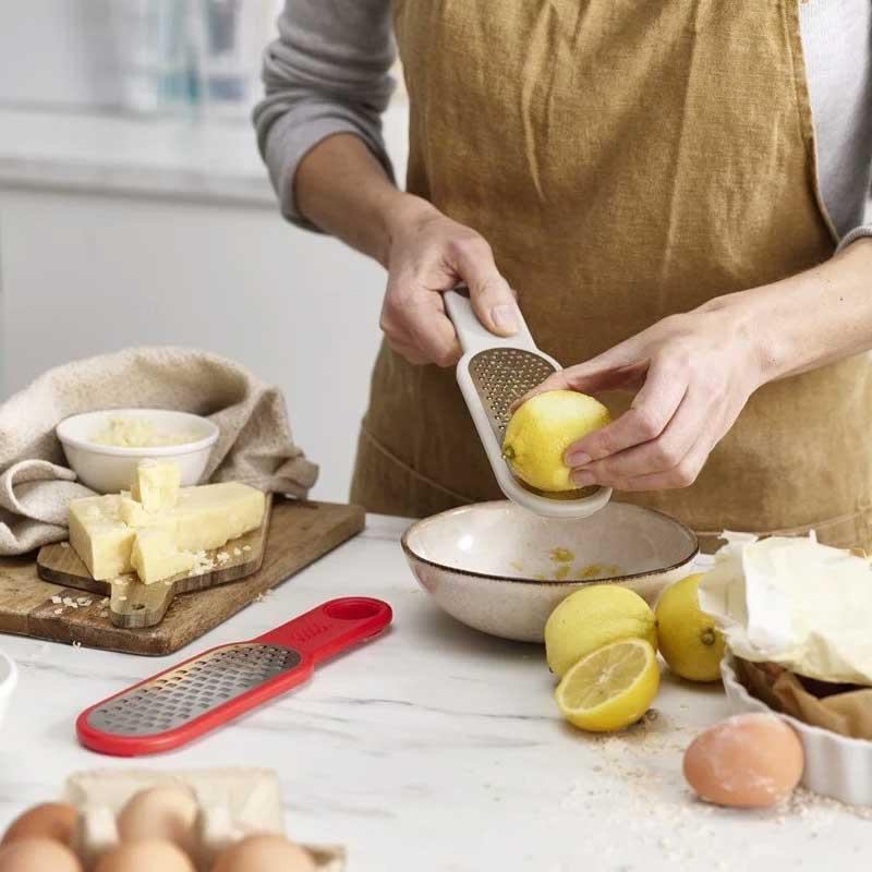 JJ Duo İkili Rende Seti - Gri/Kırmızı -20159 - Joseph Joseph Duo