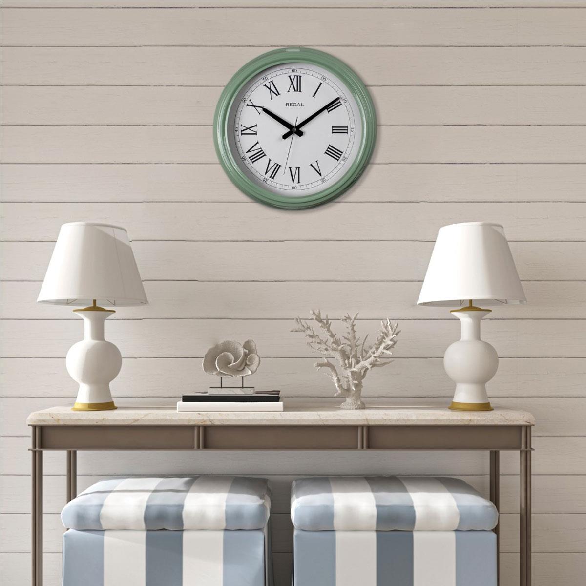 Regal Roma Rakamlı Canlı Yeşil Duvar Saati - Konsol Üstü Klasik Ev Dekorasyonunda Kullanım Görseli
