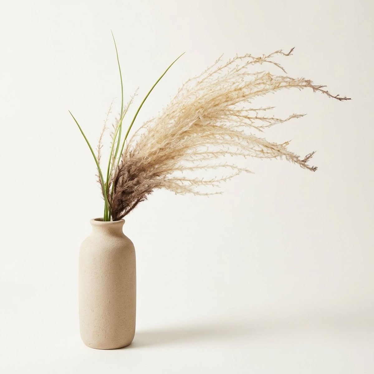 Çamlıca Home krem yapay pampas otu dalı bej seramik vazo içerisinde tek dal dekoratif masa sunumu 81 cm