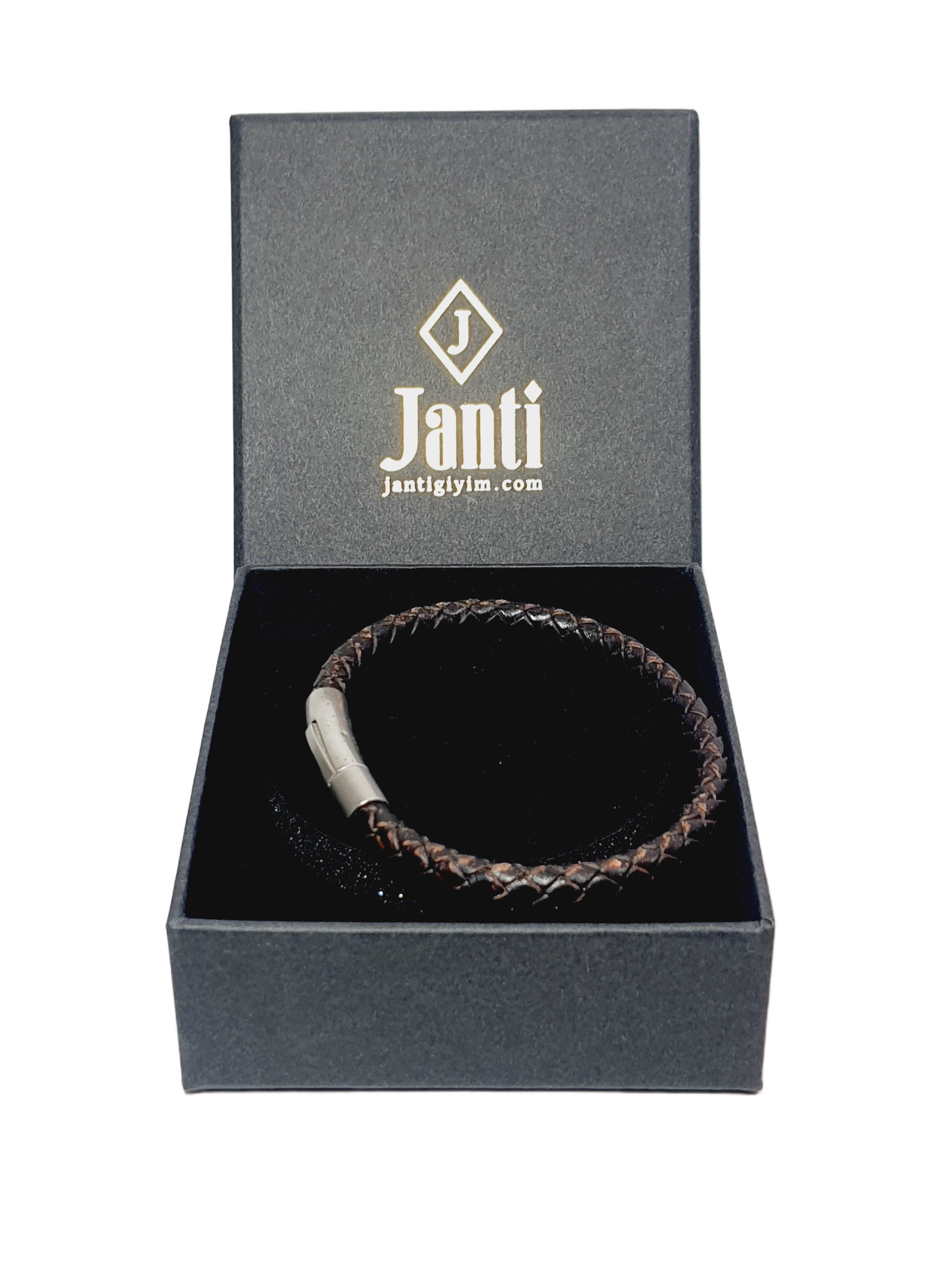 Deri BileklikJTAW25BLK1578 HAKİKİ DANA DERİSİ KAHVERENGİ PASLANMAZ ÇELİK KAPAMA GARANTİLİ HEDİYE KUTULU JANTİ DERİ BİLEKLİKJanti