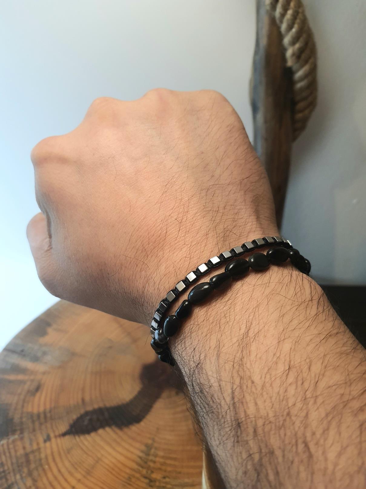 Doğaltaş BileklikJTAW25BLK1641 ONYX DOĞALTAŞ ESNEK ve HEMATİT DOĞALTAŞ İPLİ SİYAH GRİ GARANTİLİ HEDİYE KUTULU JANTİ BİLEKLİKJanti