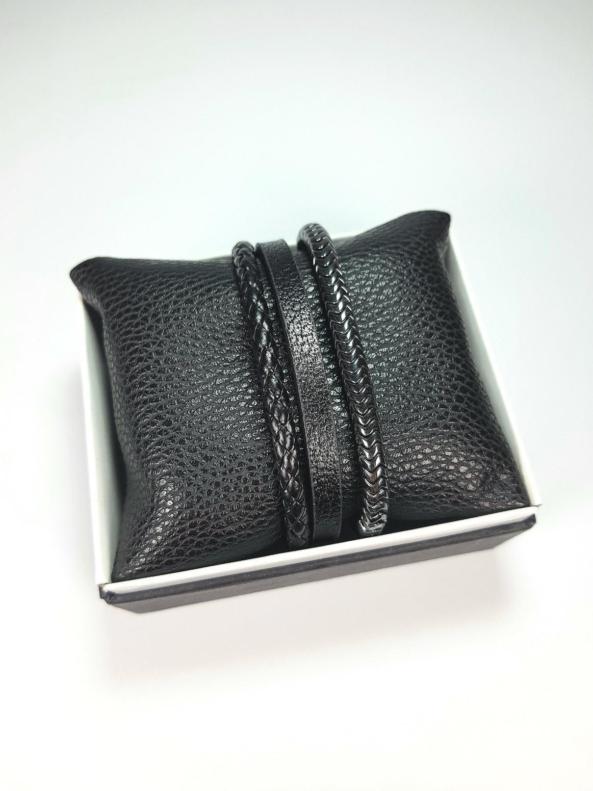 BileklikJTSS23KOB1110 HEMATİT DOĞALTAŞ ve HAKİKİ DERİ KOMBİN BİLEKLİK KUTULU GARANTİLİJanti