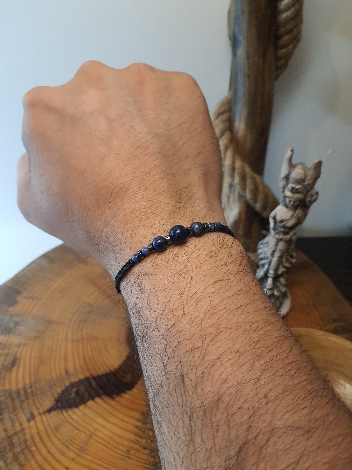 BileklikJTSS26BLK1870 LAPİS LAZULİ ve HEMATİT DOĞALTAŞ MAKROME İP EL ÖRMESİ SARI GOLD SİYAH UNISEX BİLEKLİK GARANTİLİ KUTULU JANTİ BİLEKLİKJanti