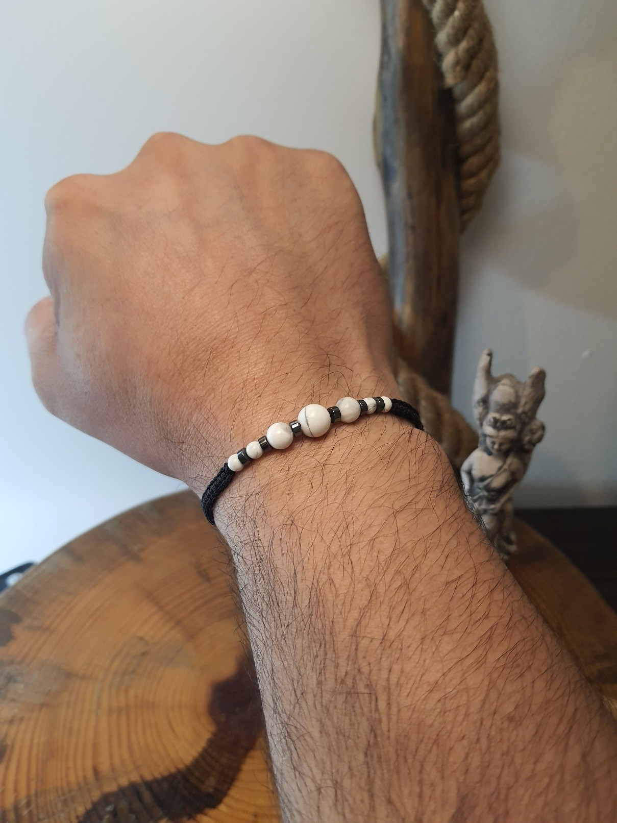BileklikJTSS26BLK1871 HAVLİT ve HEMATİT DOĞALTAŞ MAKROME İP EL ÖRMESİ SARI GOLD SİYAH UNISEX BİLEKLİK GARANTİLİ KUTULU JANTİ BİLEKLİKJanti