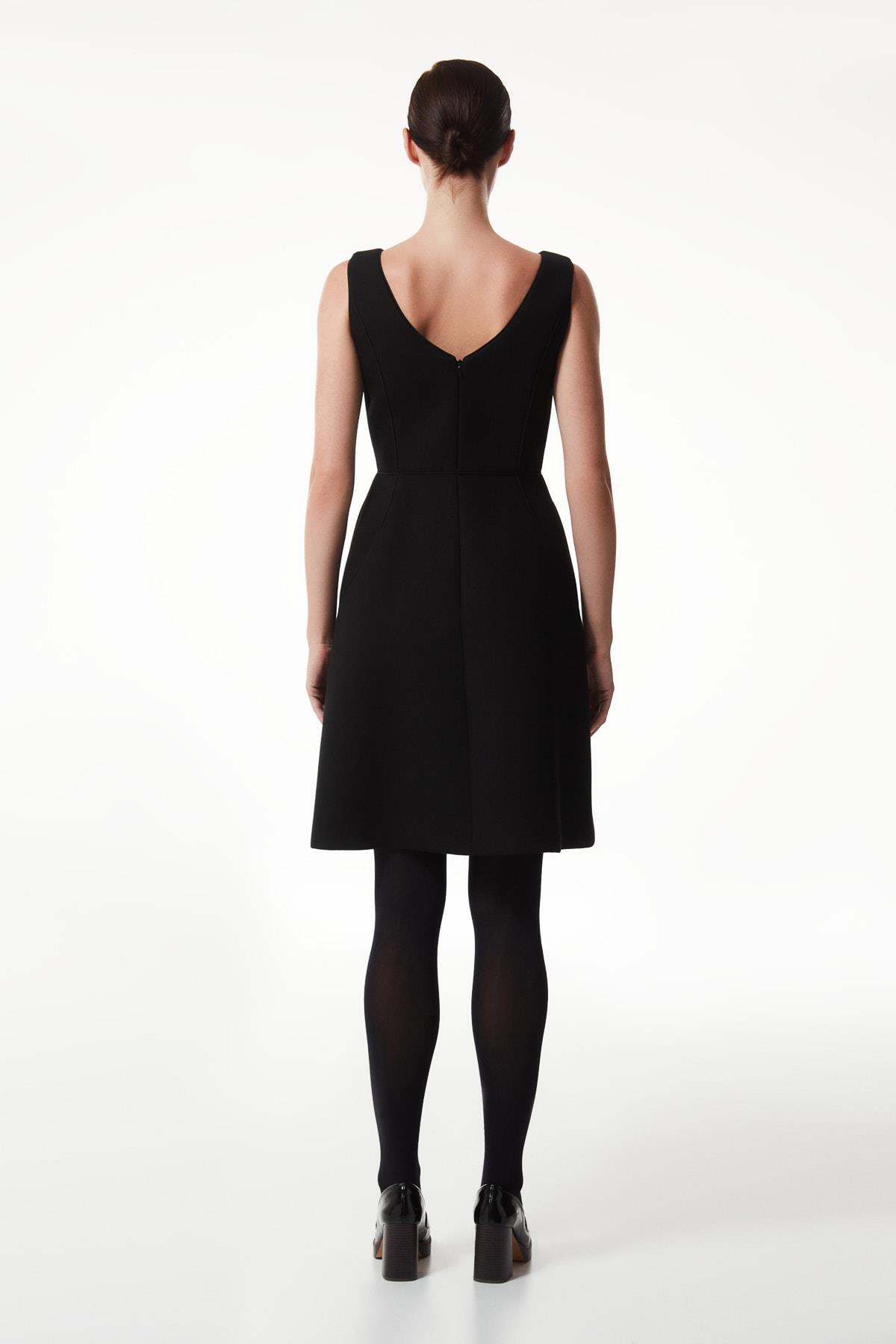 MACHKA SIYAH 02127 / ELBISE