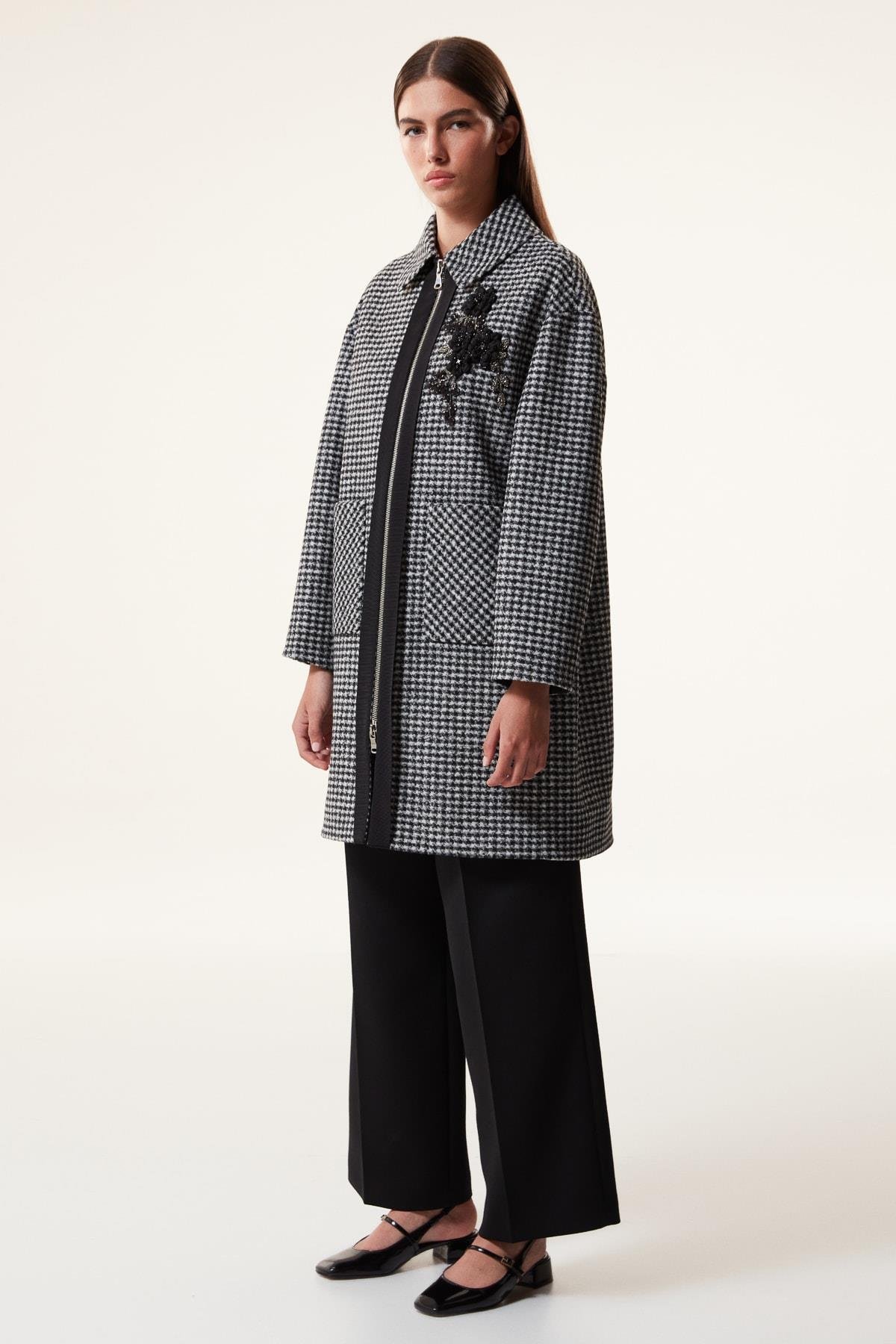 MACHKA SIYAH 08032 / KABAN