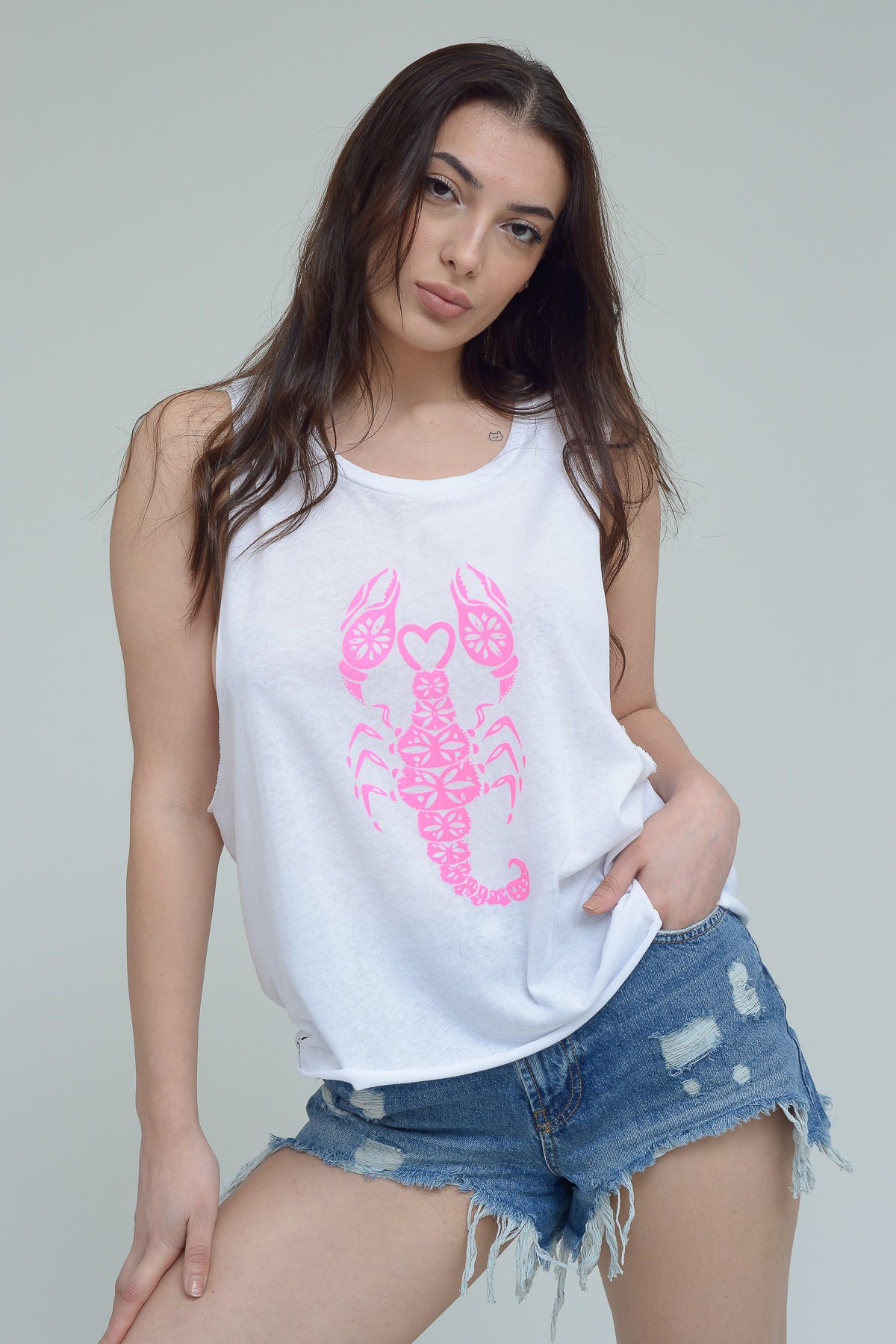 TWIST Akrep Desen Beyaz-Fuşya Kolsuz T-shirt