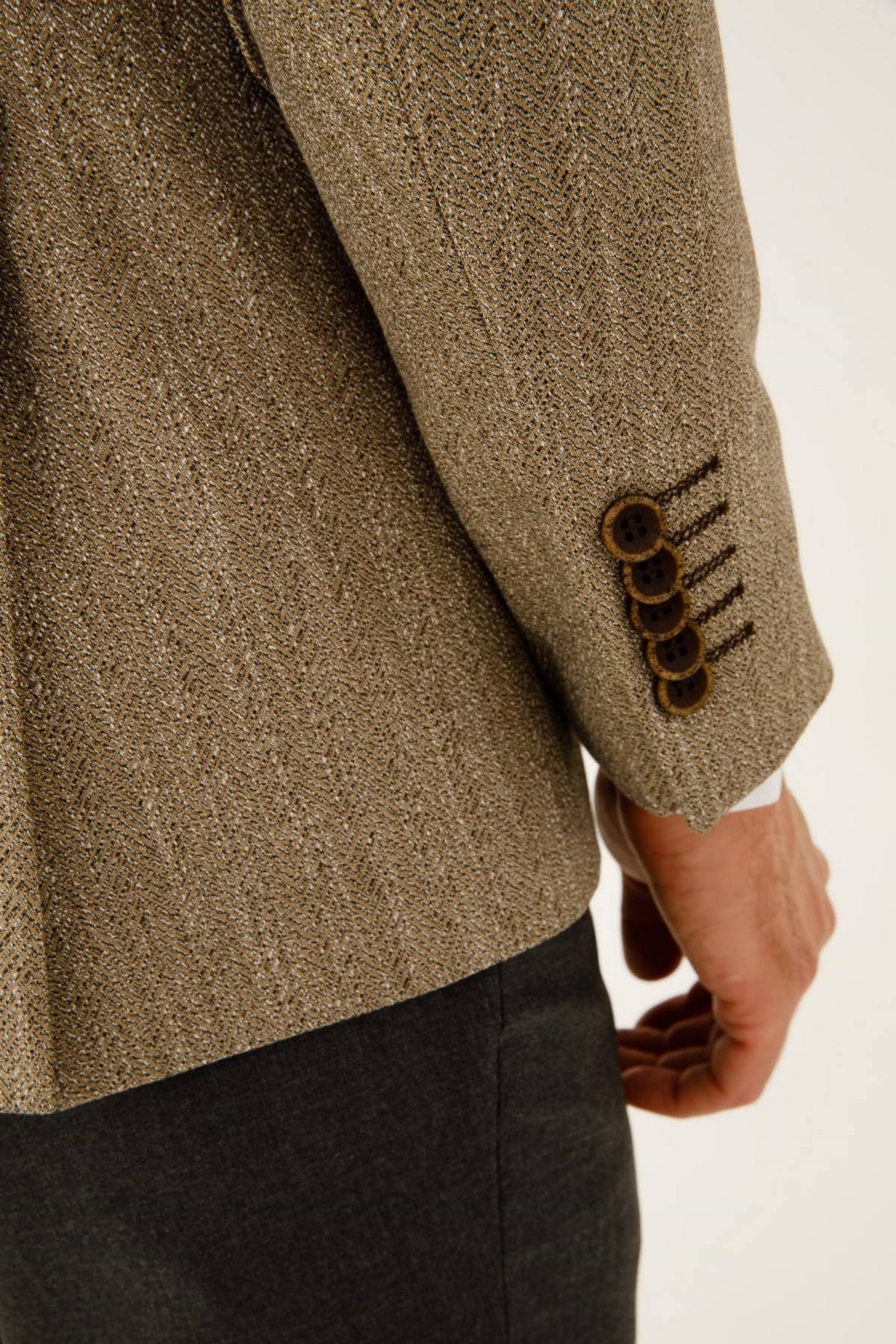ERKEK BEJ SLIM FIT / DAR KALIP KIRLANGIÇ YAKA CEKET