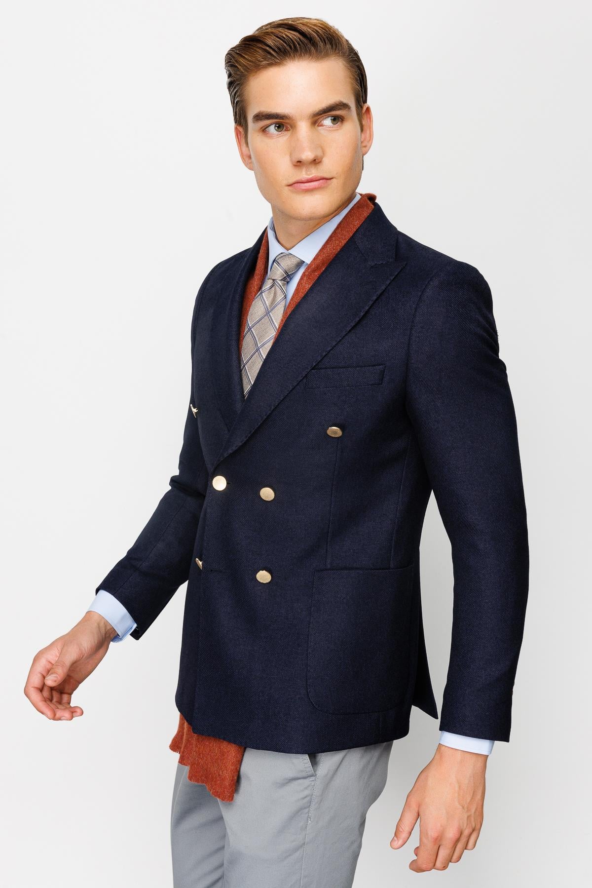 ERKEK LACİVERT SLIM FIT / DAR KALIP GENİŞ KIRLANGIÇ CEKET