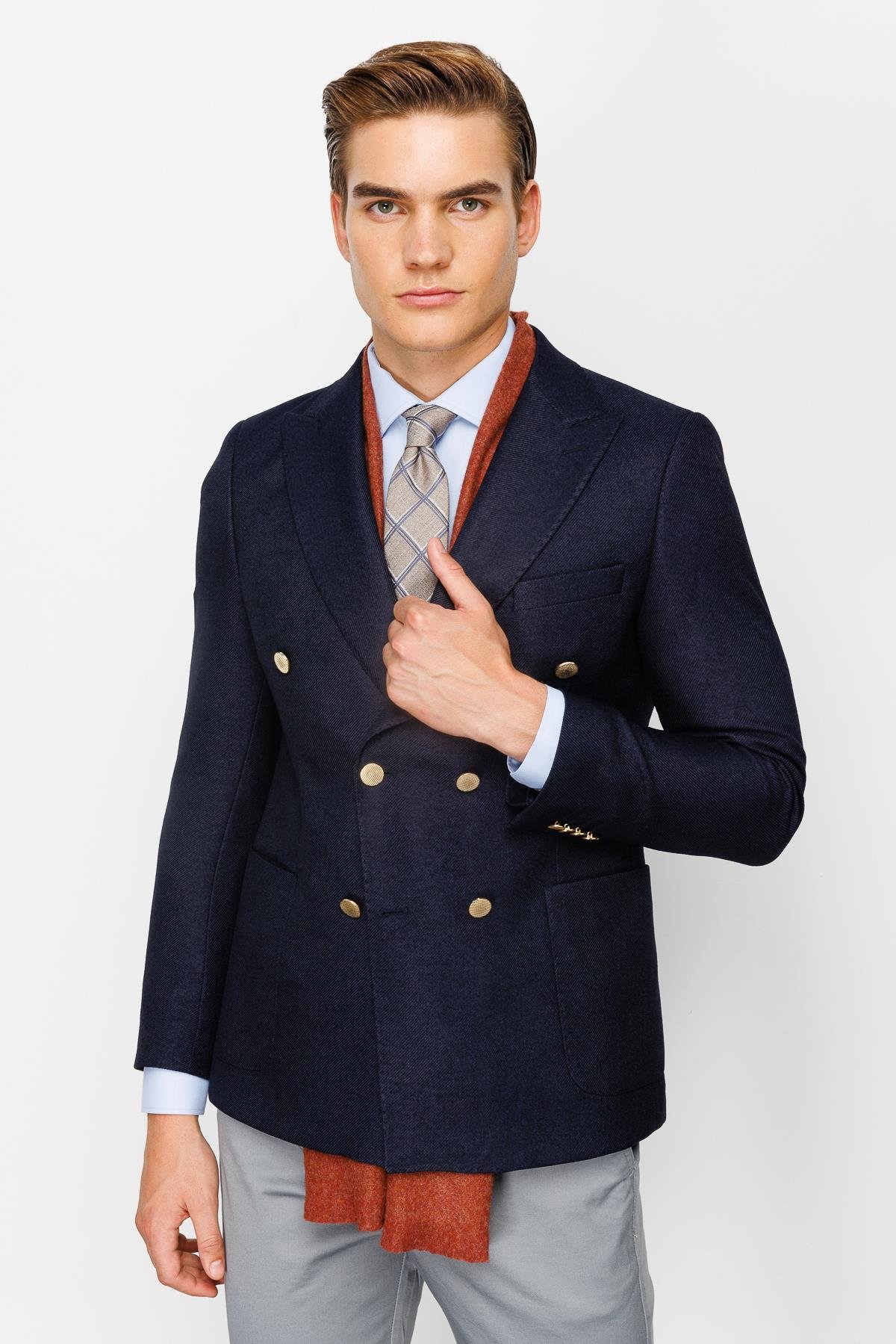 ERKEK LACİVERT SLIM FIT / DAR KALIP GENİŞ KIRLANGIÇ CEKET