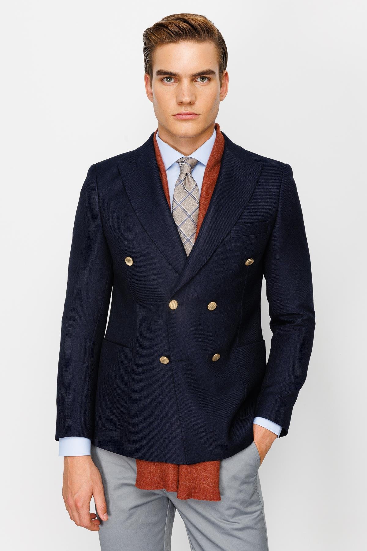 ERKEK LACİVERT SLIM FIT / DAR KALIP GENİŞ KIRLANGIÇ CEKET