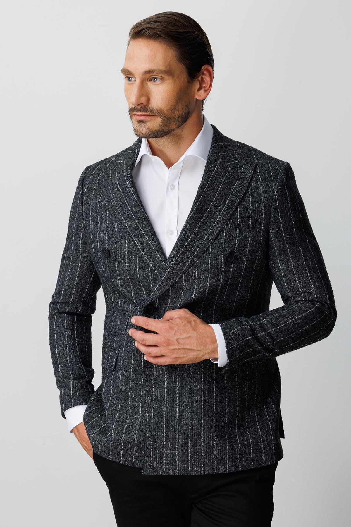 ERKEK SİYAH SLIM FIT / DAR KALIP GENİŞ KIRLANGIÇ CEKET