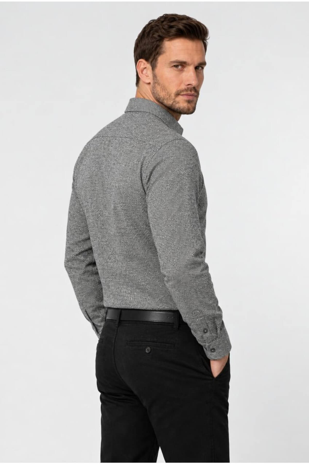 Siyah Dynamic Fit Dar Kalıp Düğmeli Yaka Uzun Kollu % 50 Pamuk  Gömlek