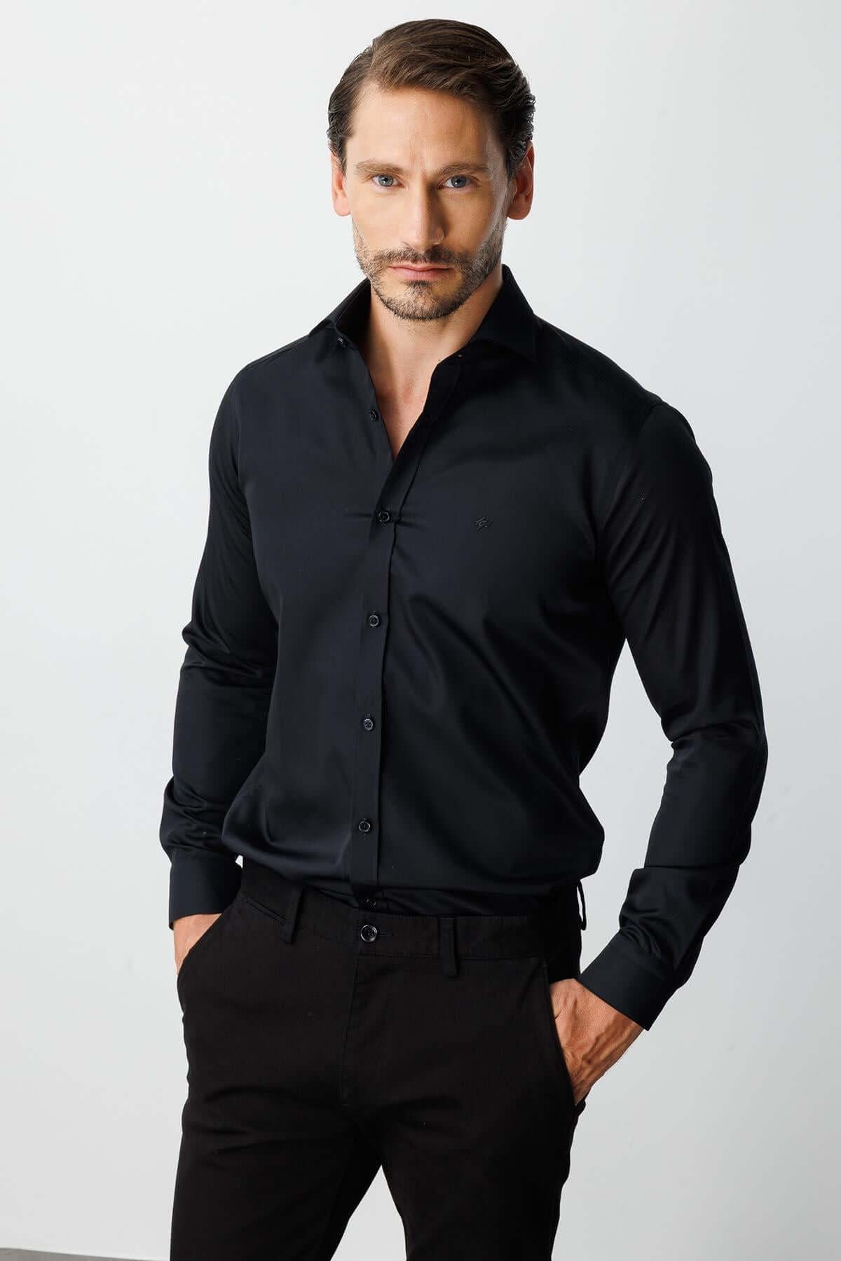 Siyah Slim Fit Dar Kalıp Klasik Yaka Düz Uzun Kollu Cepsiz %100 Pamuk Non Iron Gömlek 