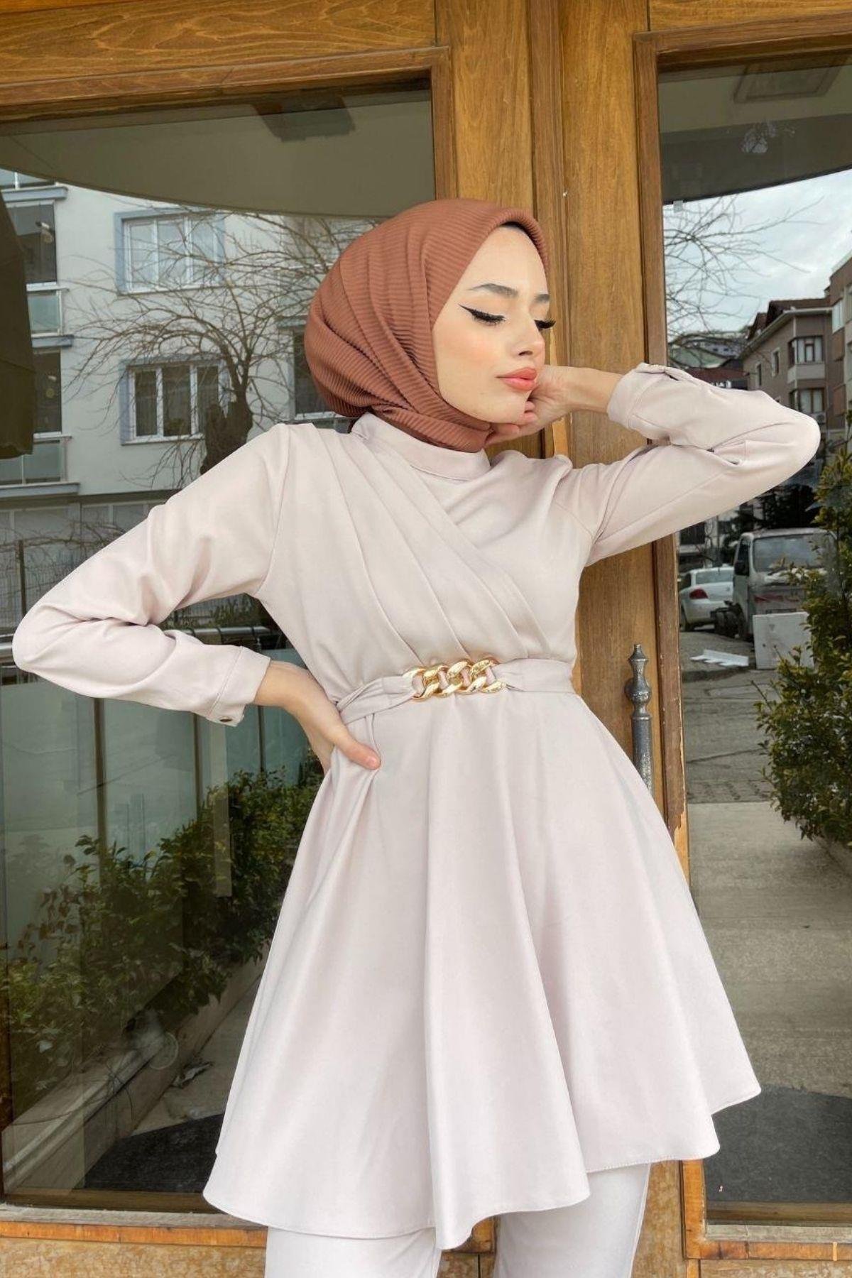 Beli Zincirli Yan Piliseli Takım Taş, Fiyatları Beli Zincirli Yan Piliseli Takım Taş – Haza Moda | Tesettür Giyim