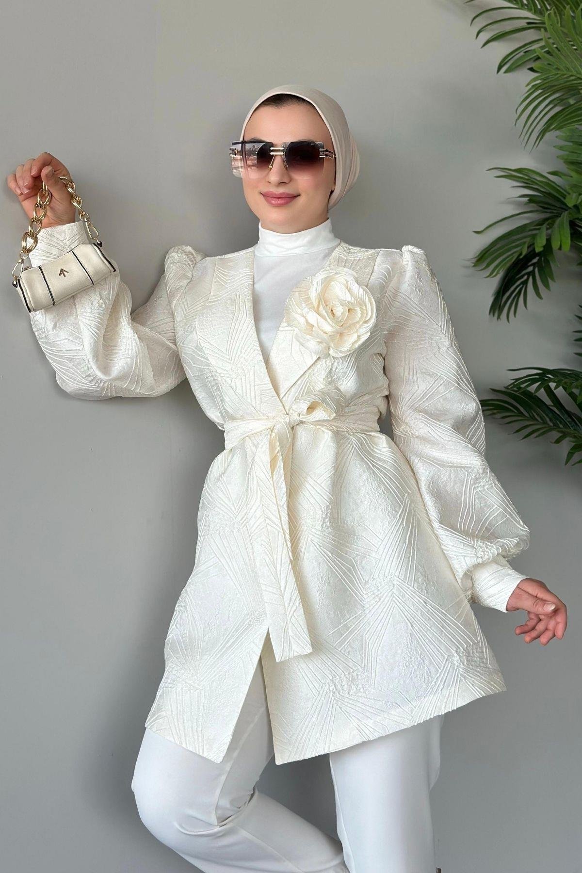 Betül Güllü Ceket Ekru, Fiyatları 