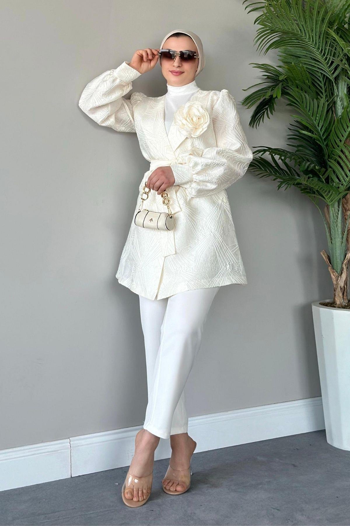 Betül Güllü Ceket Ekru, Fiyatları 