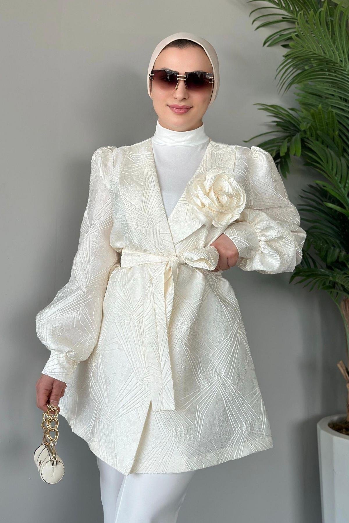 Betül Güllü Ceket Ekru, Fiyatları 