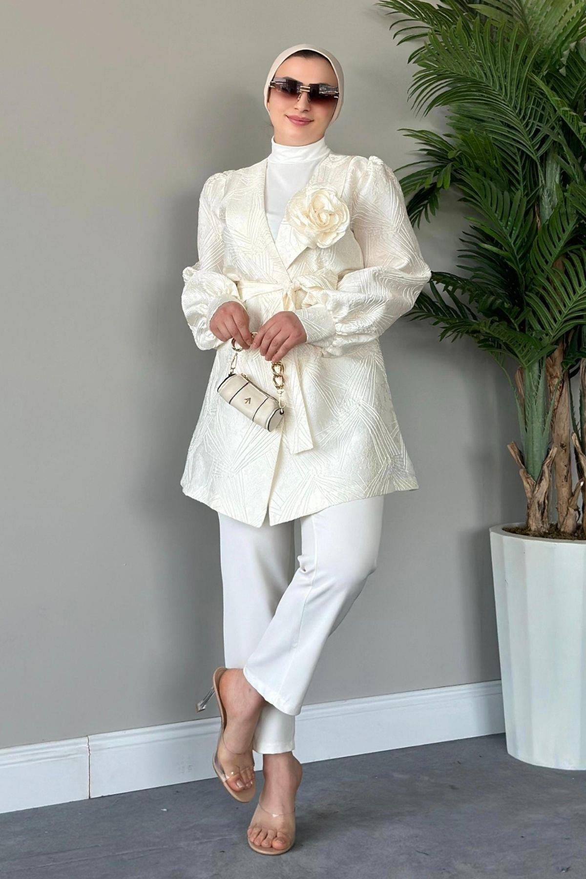 Betül Güllü Ceket Ekru, Fiyatları 