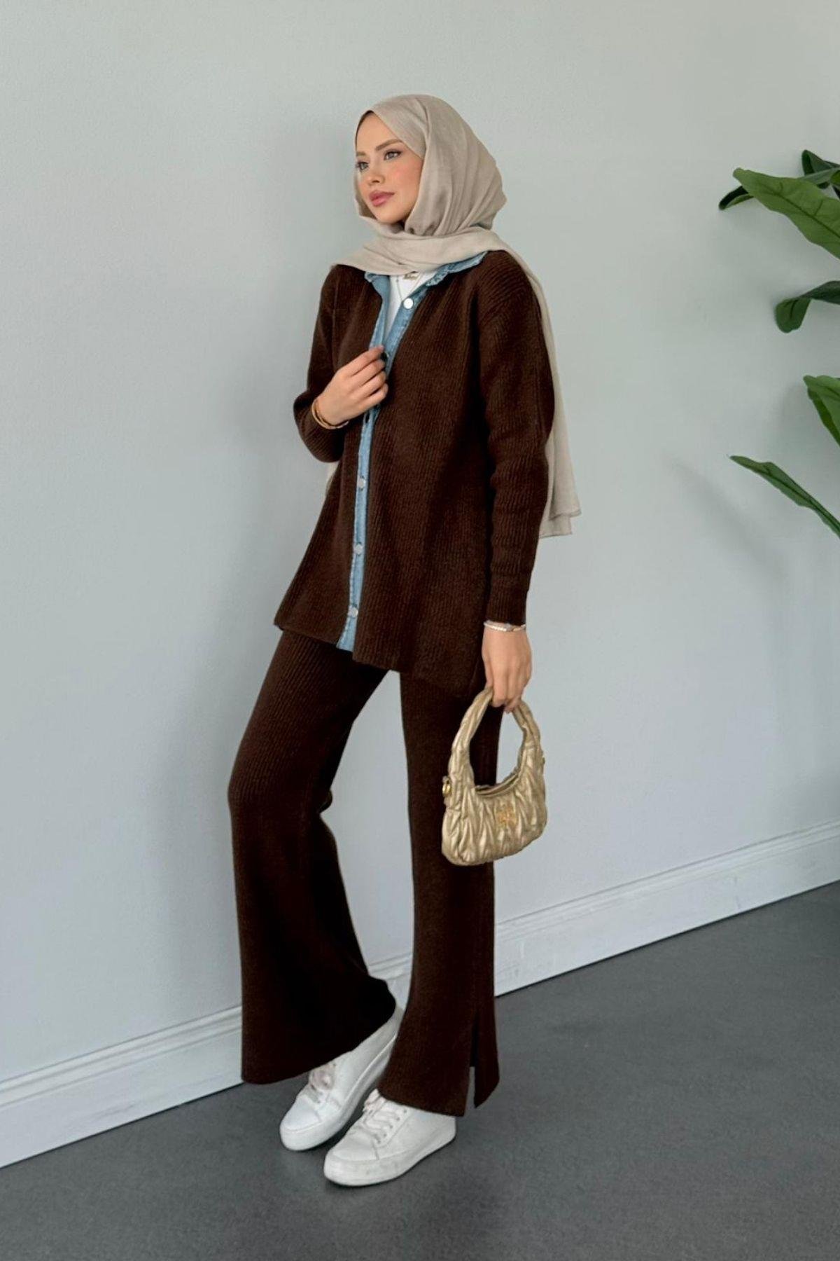 Çakım Düğmeli Triko Takım Acıkahve, Fiyatları Çakım Düğmeli Triko Takım Acıkahve- Haza Moda