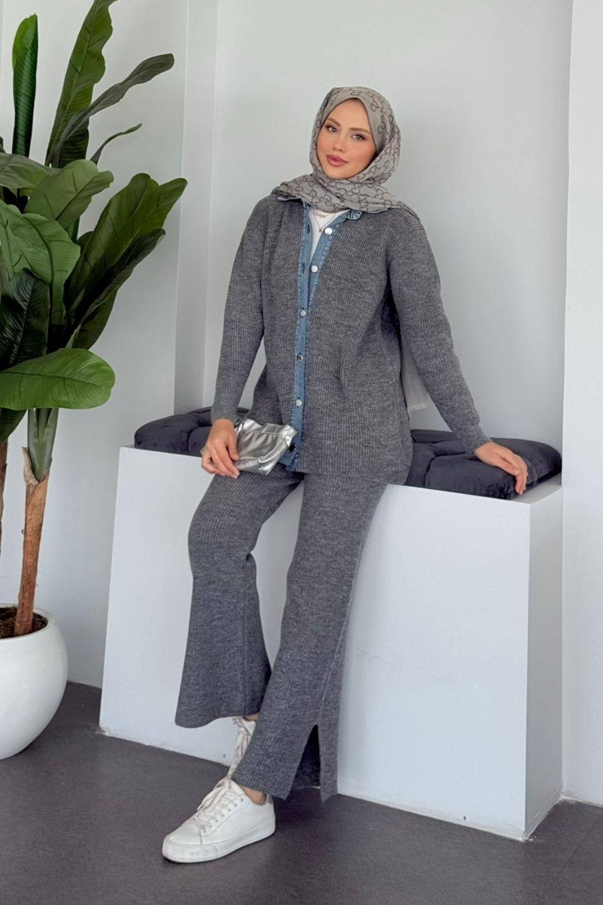 Çakım Düğmeli Triko Takım Füme, Fiyatları Çakım Düğmeli Triko Takım Füme- Haza Moda