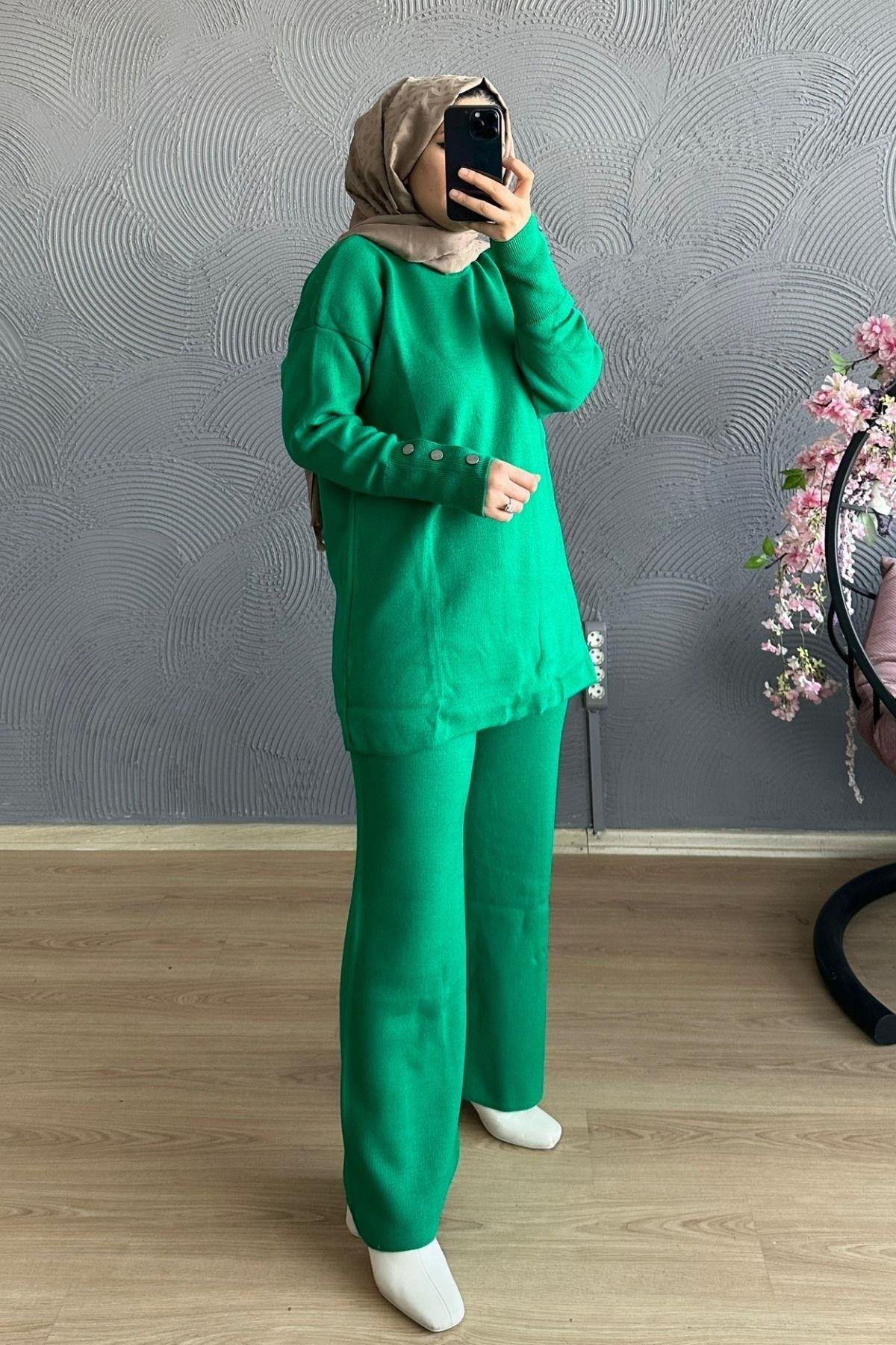 Dermiş Düğme Takım BENETTON, Fiyatları Dermiş Düğme Takım GRİ – Haza Moda | Tesettür Giyim