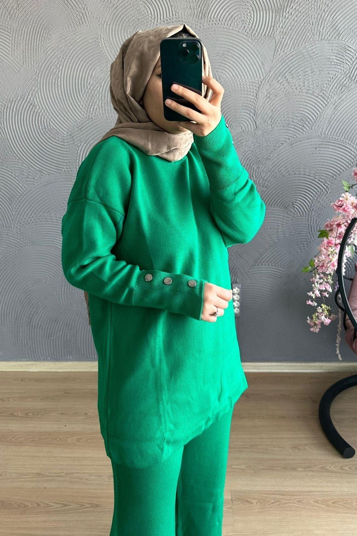 Dermiş Düğme Takım BENETTON, Fiyatları Dermiş Düğme Takım GRİ – Haza Moda | Tesettür Giyim