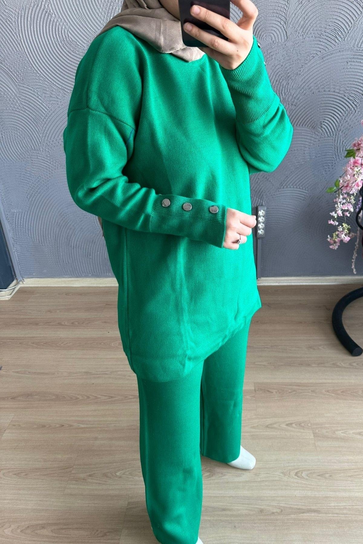 Dermiş Düğme Takım BENETTON, Fiyatları Dermiş Düğme Takım GRİ – Haza Moda | Tesettür Giyim