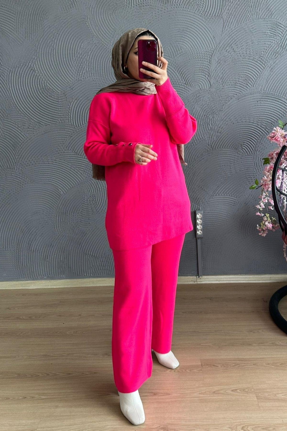 Dermiş Düğme Takım FUŞYA, Fiyatları Dermiş Düğme Takım FUŞYA – Haza Moda | Tesettür Giyim