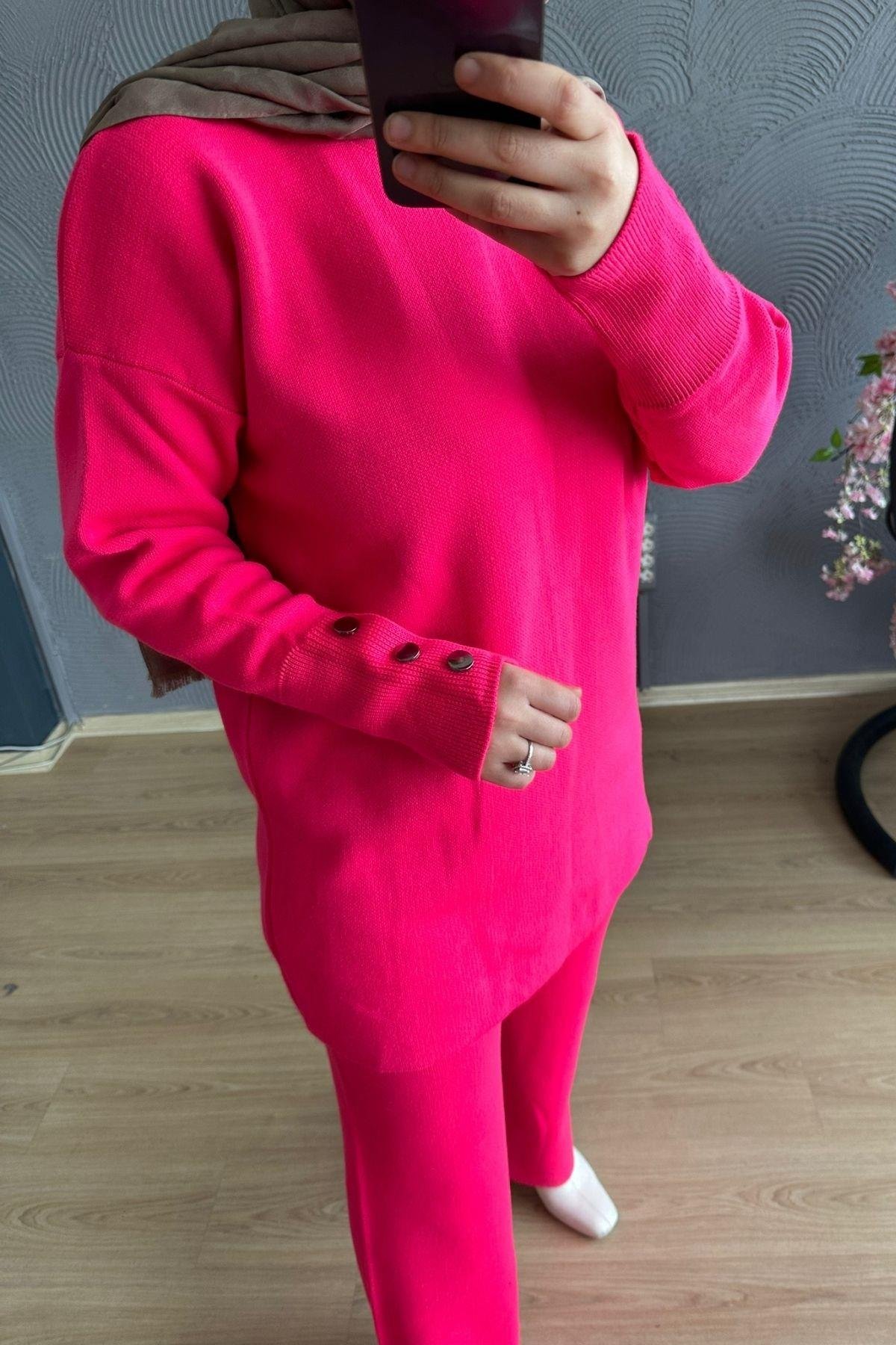 Dermiş Düğme Takım FUŞYA, Fiyatları Dermiş Düğme Takım FUŞYA – Haza Moda | Tesettür Giyim