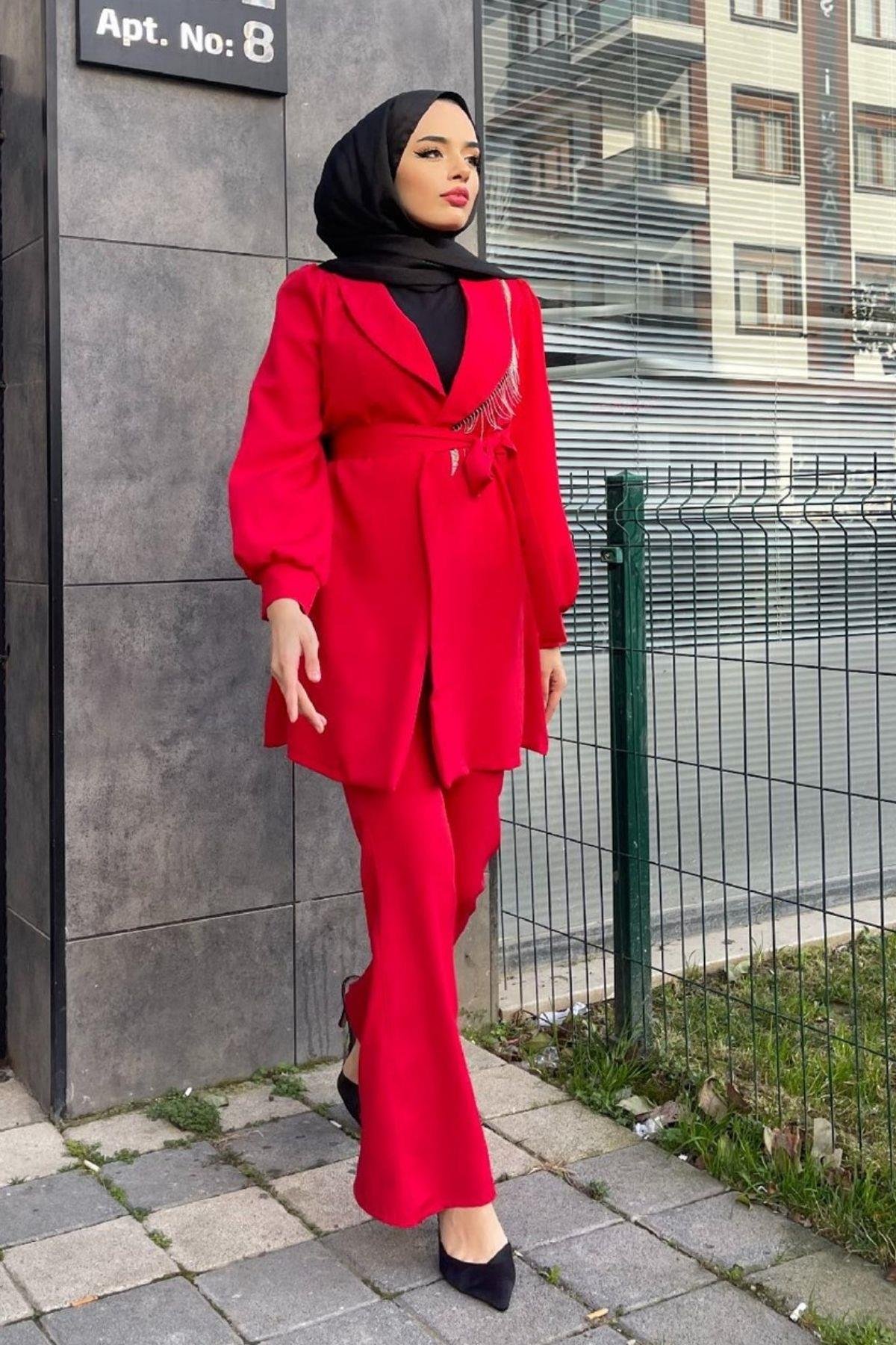 Diyena Püskül Takım Kırmızı, Fiyatları Diyena Püskül Takım Kırmızı – Haza Moda | Tesettür Giyim