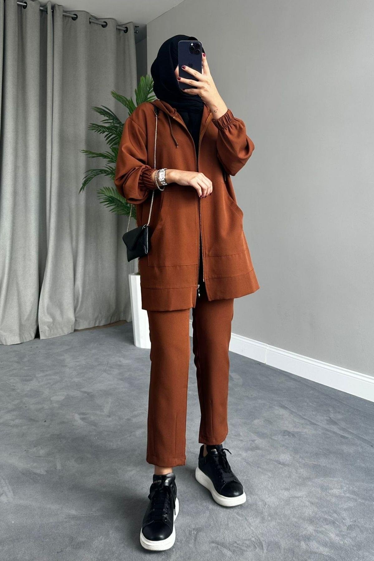 Fermuarlı Spor Takım Kahve, Fiyatları Fermuarlı Spor Takım Kahve – Haza Moda | Tesettür Giyim