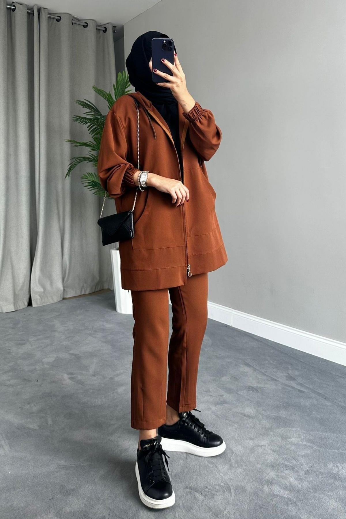 Fermuarlı Spor Takım Kahve, Fiyatları Fermuarlı Spor Takım Kahve – Haza Moda | Tesettür Giyim