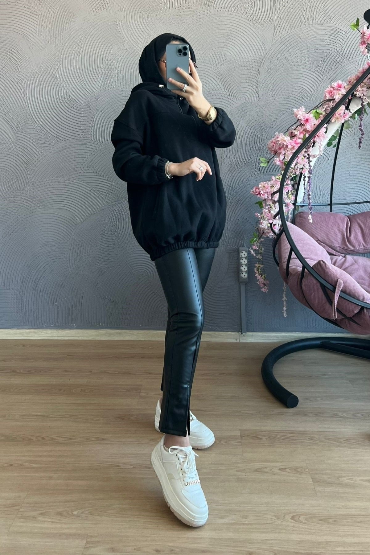 Fermuarlı Sweat-SİYAH, Fiyatları Yırtmaçlı Kapişonlu Sweat-AÇIK YEŞİL – Haza Moda | Tesettür Giyim