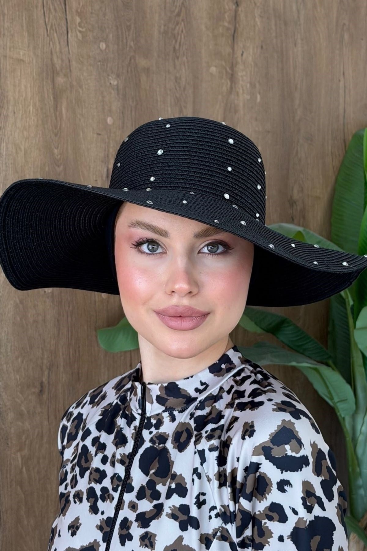 Full Taşlı Hasır Şapka Siyah , Fiyatları Full Taşlı Hasır Şapka Siyah| Haza Moda