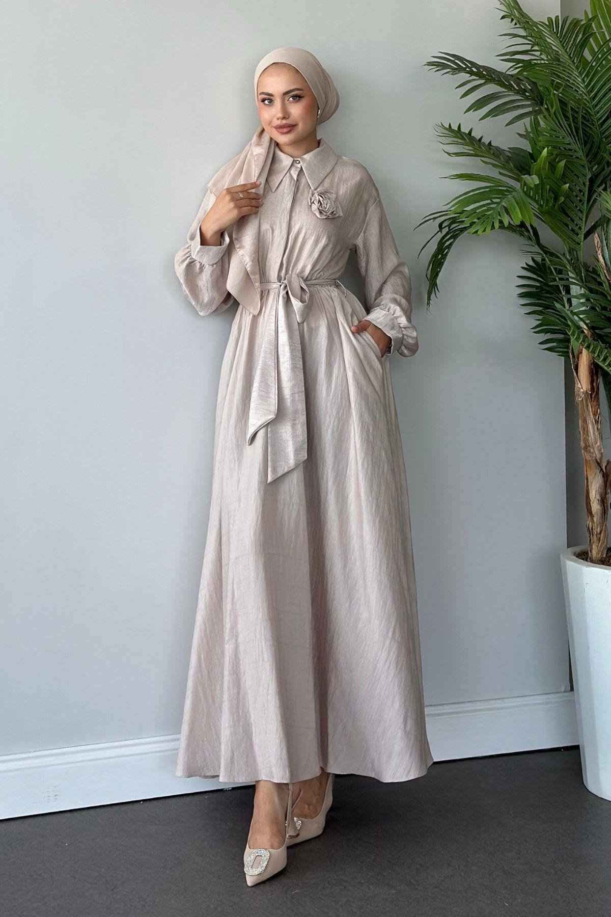 Gül Broşlu Elbise Bej, Fiyatları 