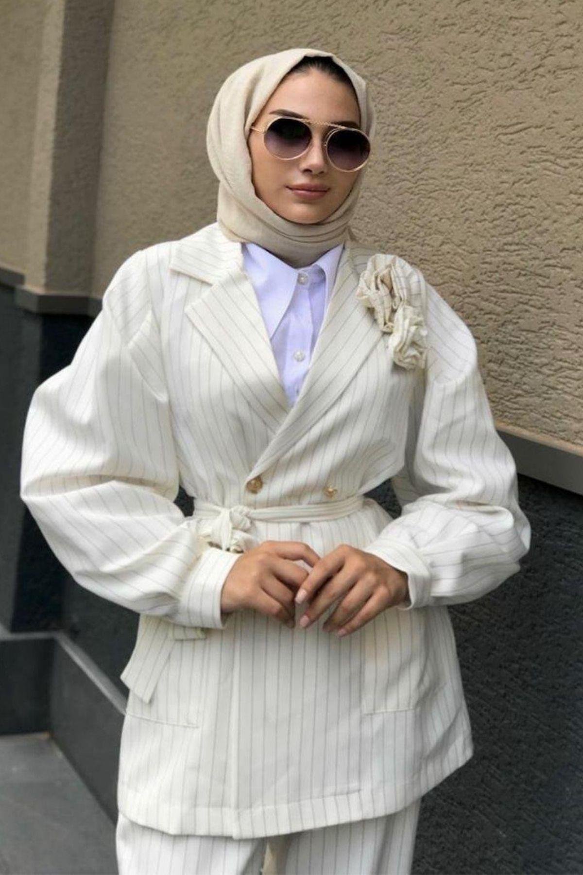 Güllü Çizgili Takım Beyaz, Fiyatları 