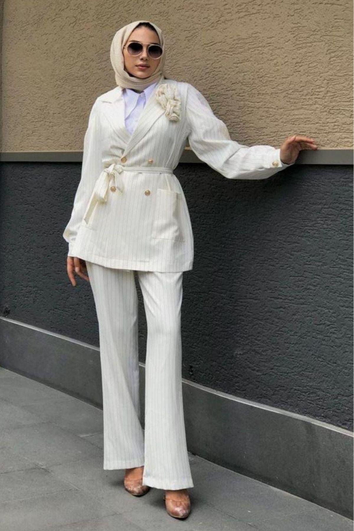 Güllü Çizgili Takım Beyaz, Fiyatları 