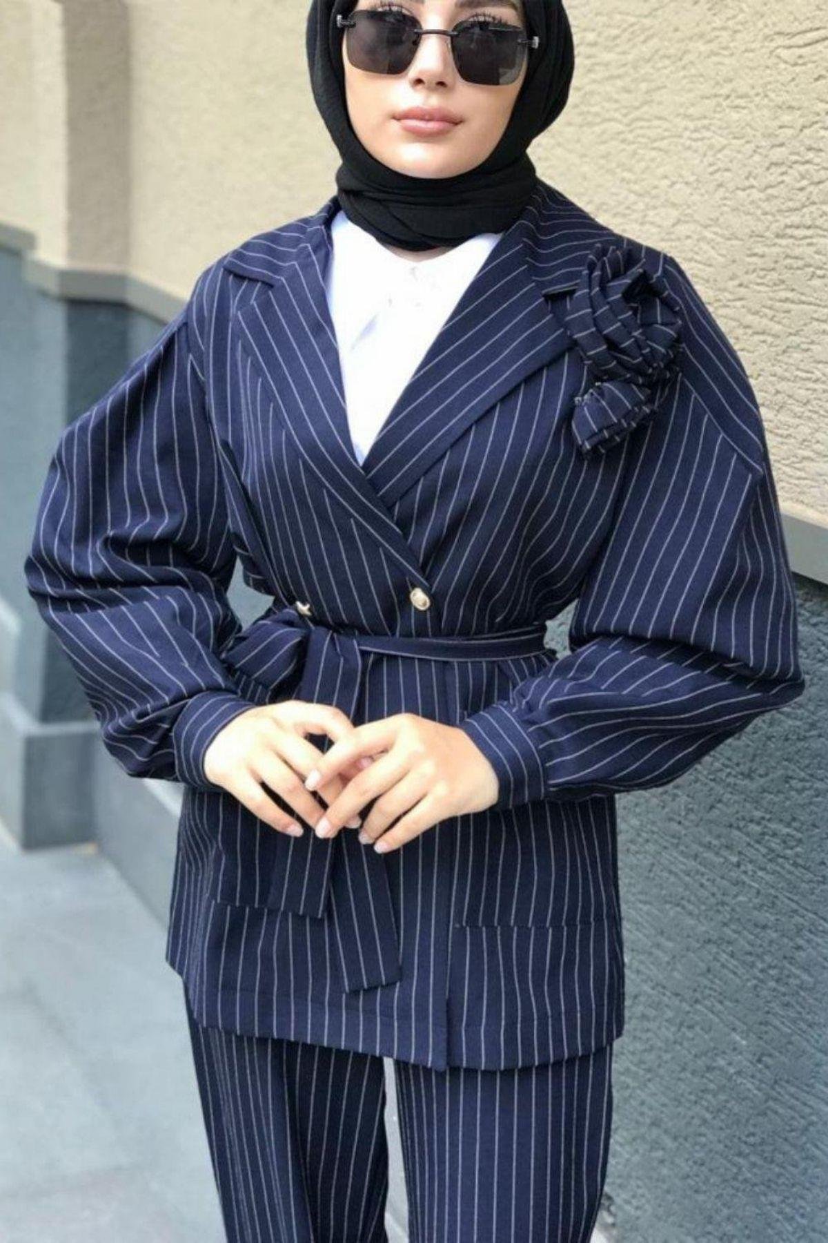 Güllü Çizgili Takım Lacivert, Fiyatları 