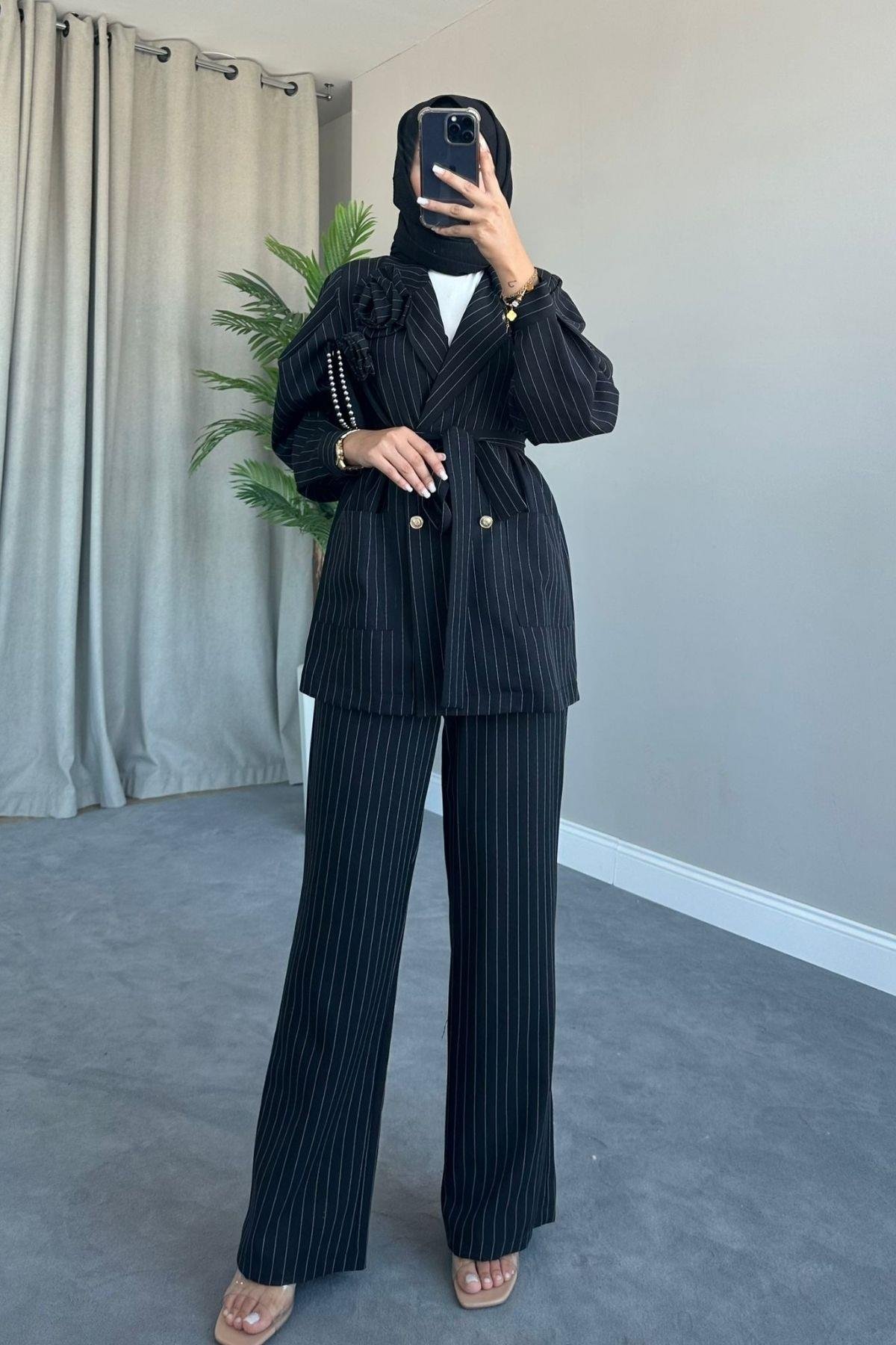 Güllü Çizgili Takım Siyah, Fiyatları 