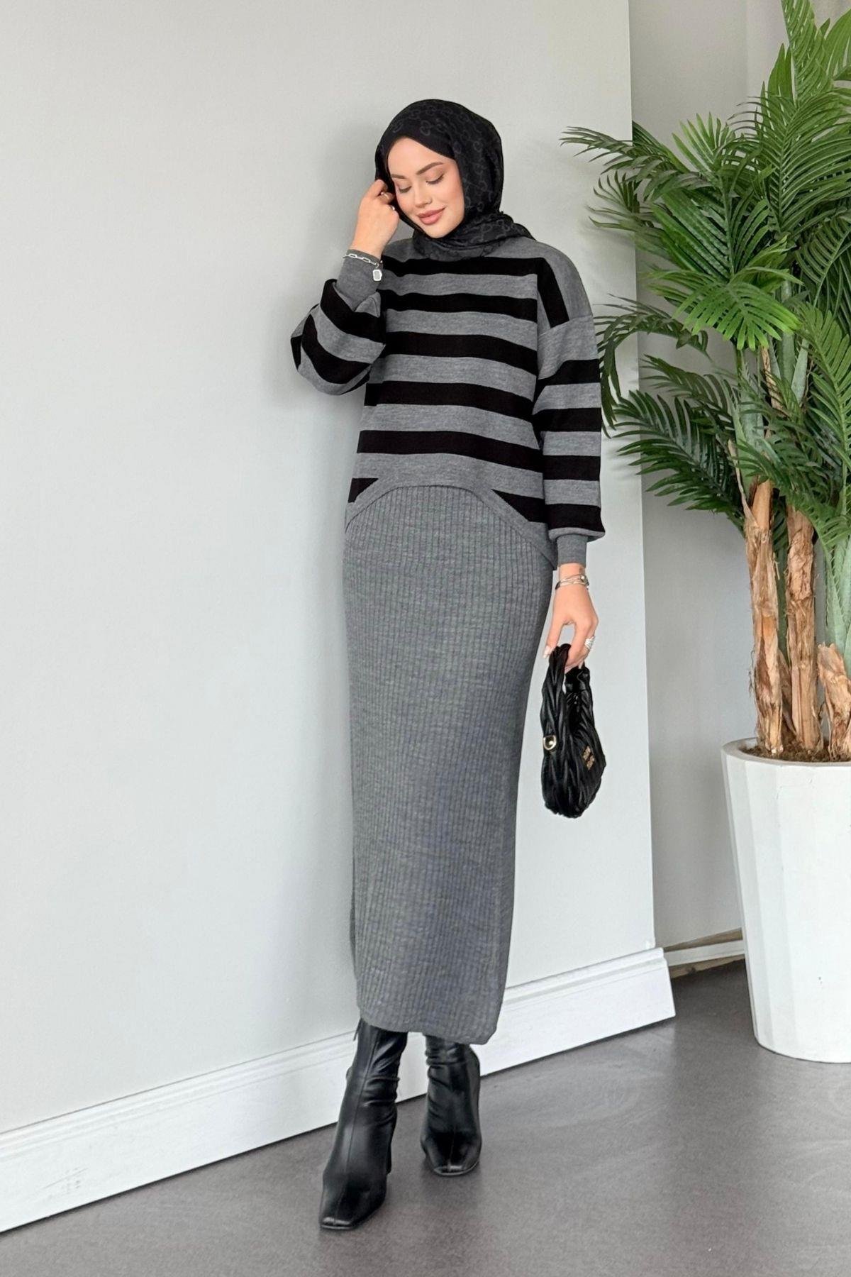 Jileli Triko Takım Füme, Fiyatları Haza Moda | Tesettür Giyim | Jileli Triko Takım Füme