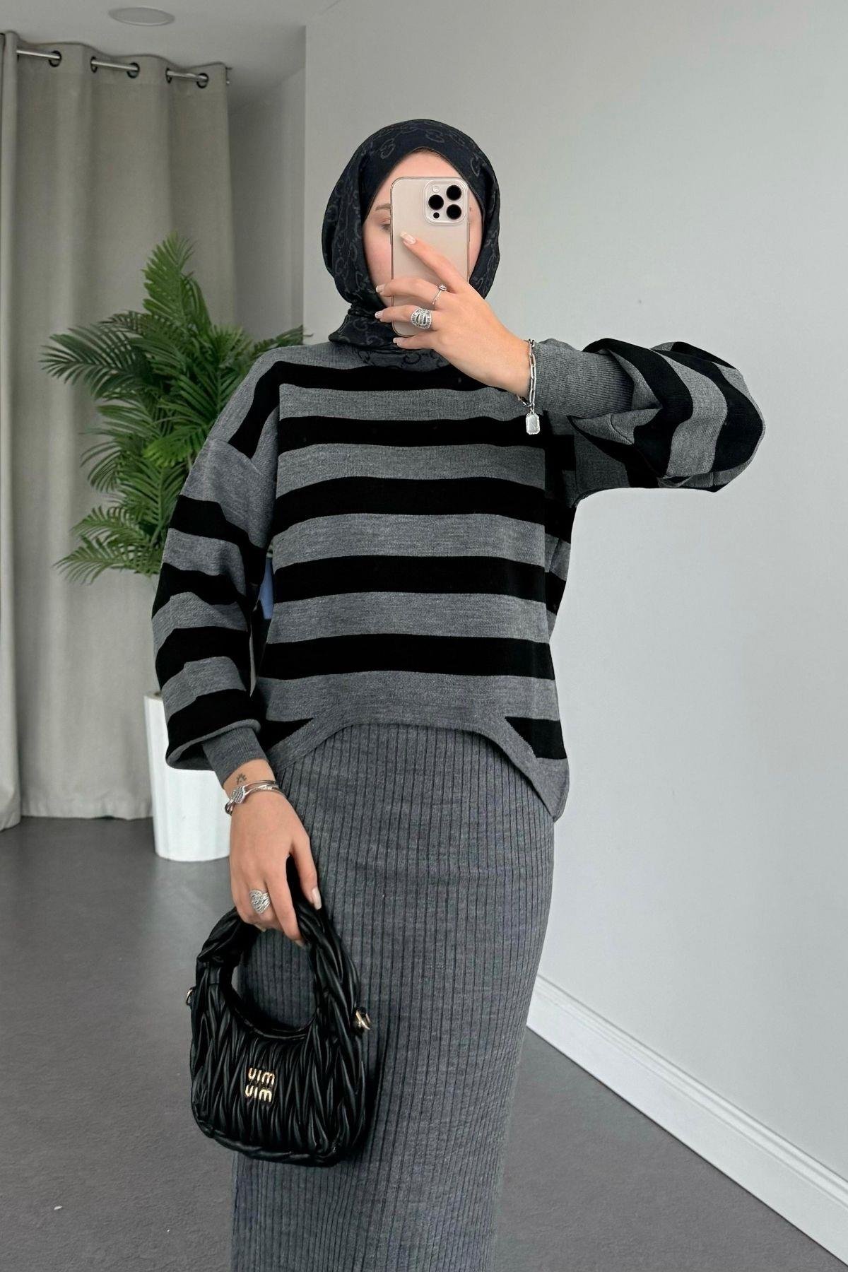 Jileli Triko Takım Füme, Fiyatları Haza Moda | Tesettür Giyim | Jileli Triko Takım Füme