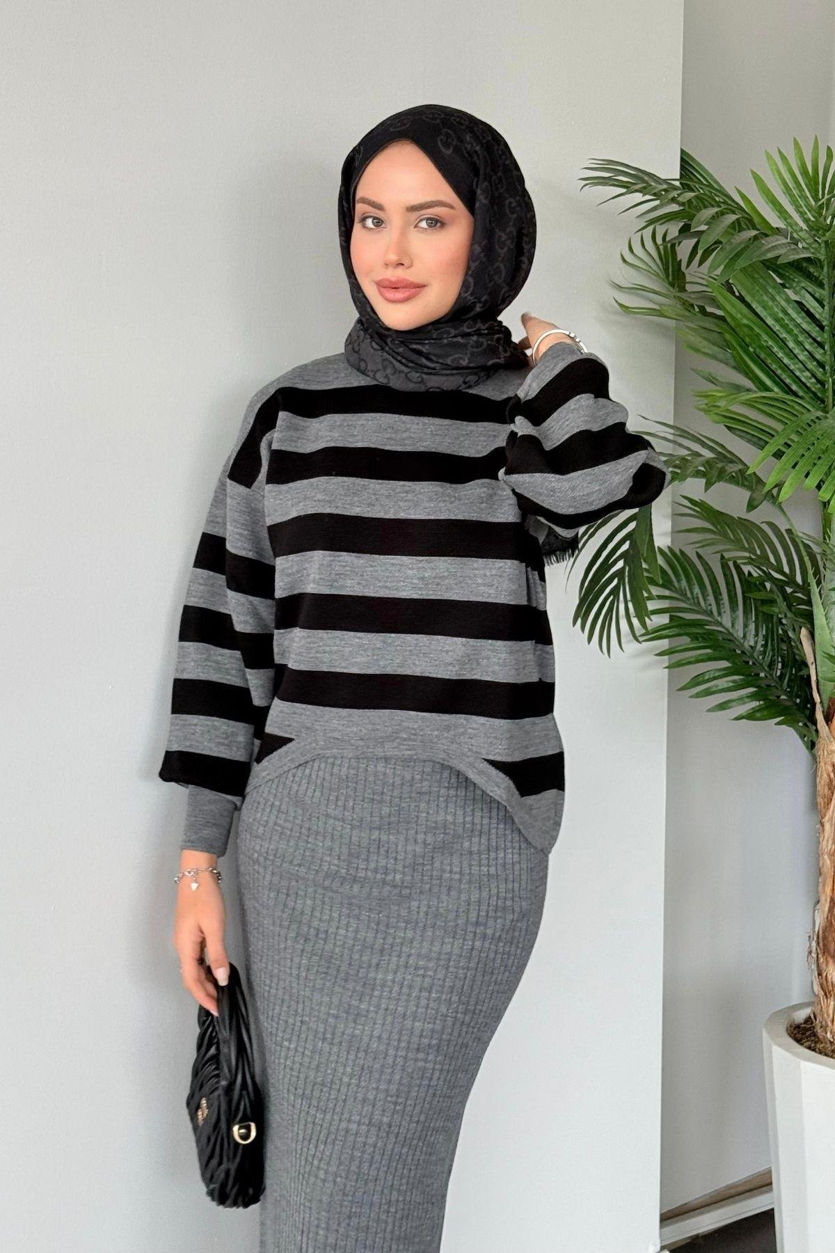 Jileli Triko Takım Füme, Fiyatları Haza Moda | Tesettür Giyim | Jileli Triko Takım Füme