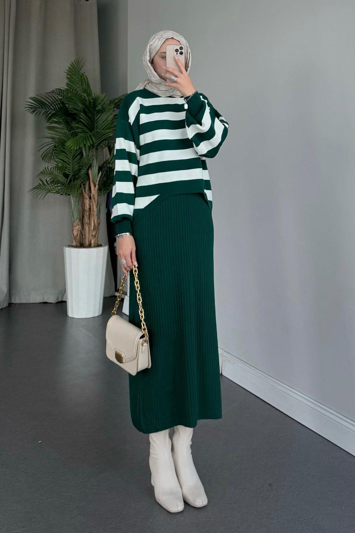 Jileli Triko Takım Zümrüt, Fiyatları Haza Moda | Tesettür Giyim | Jileli Triko Takım Zümrüt