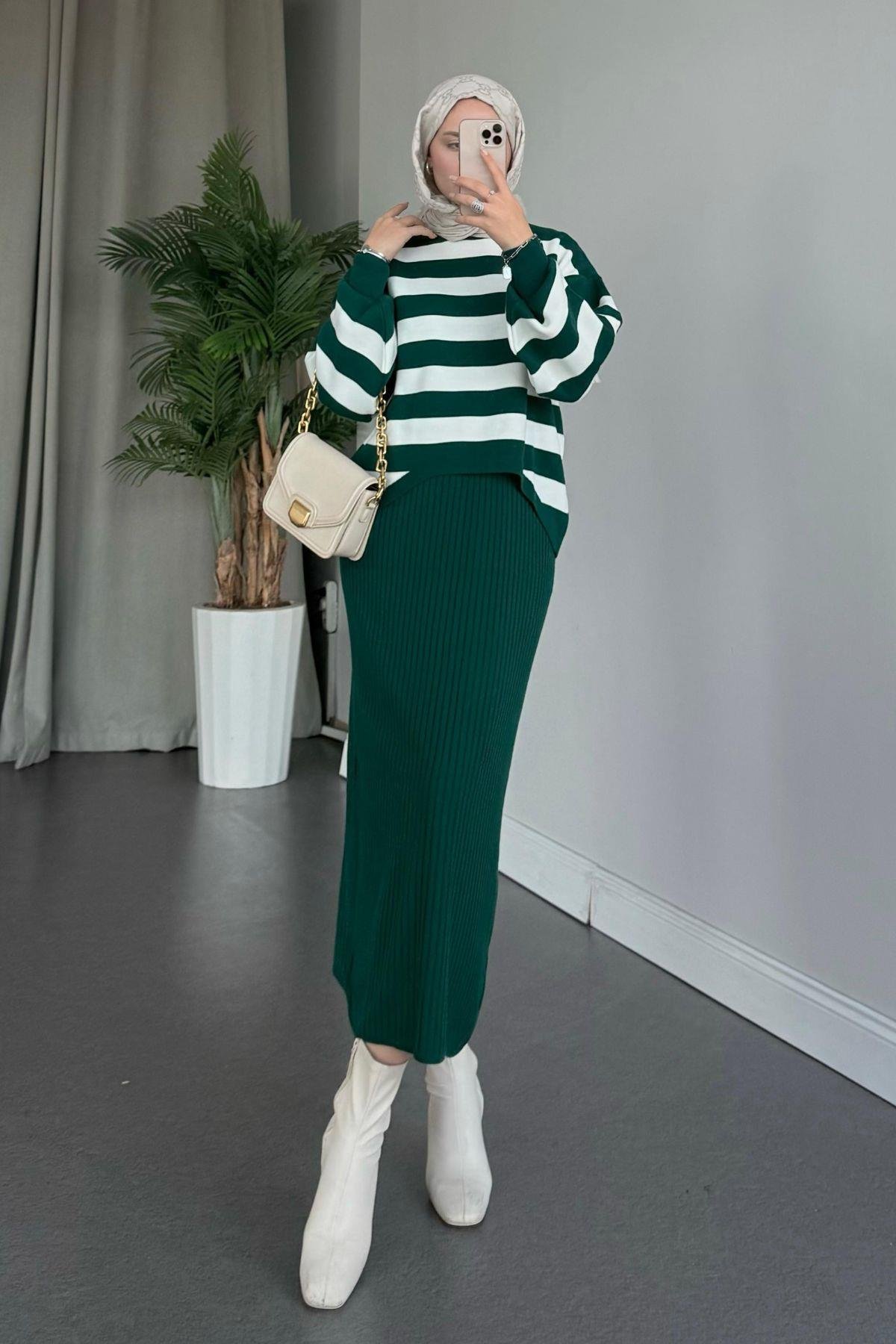 Jileli Triko Takım Zümrüt, Fiyatları Haza Moda | Tesettür Giyim | Jileli Triko Takım Zümrüt